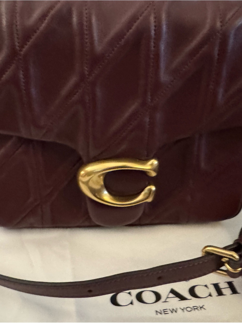 Coach Times Square Tabby in Merlot CW629 - Picture 2 of 9